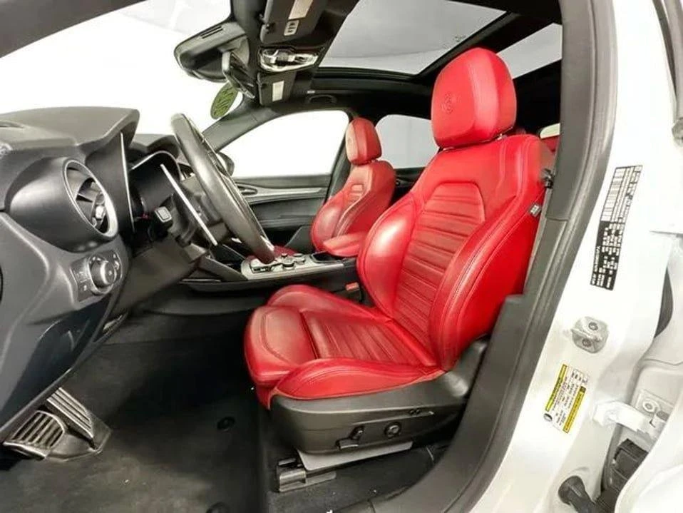 2024 Alfa Romeo Stelvio - Image 4 of 20