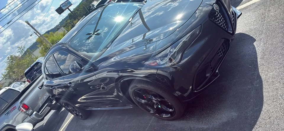 2024 Alfa Romeo Stelvio - Image 2 of 3