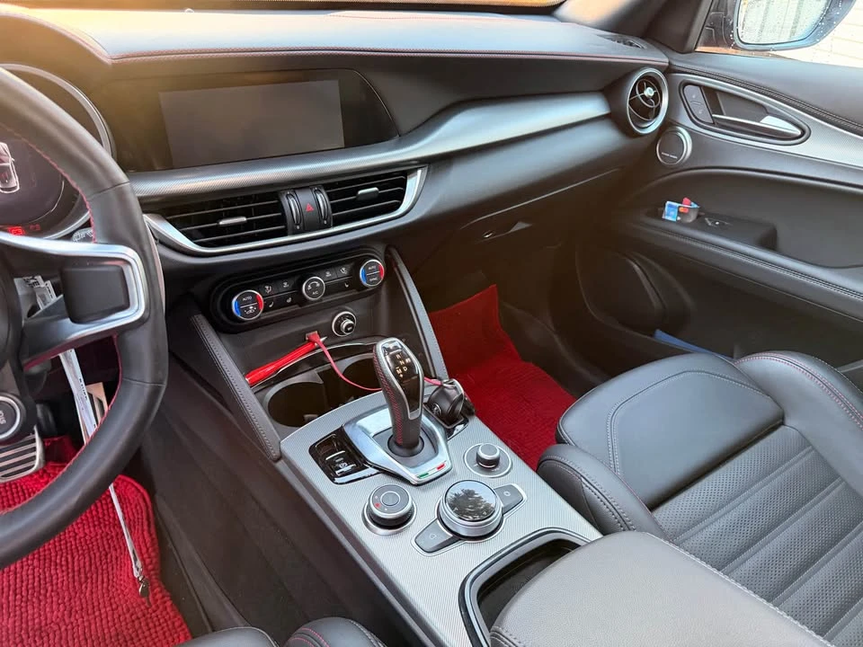 2024 Alfa Romeo Stelvio - Image 7 of 12