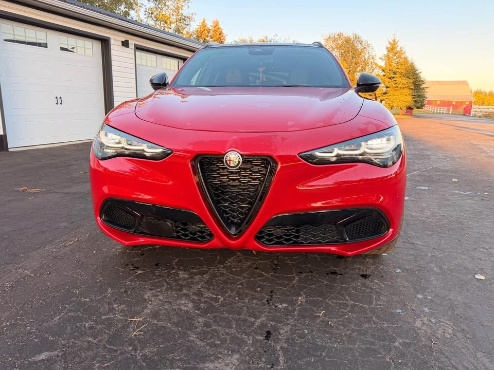 2024 Alfa Romeo Stelvio - Image 4 of 12