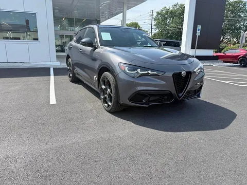 2024 Alfa Romeo Stelvio Q4