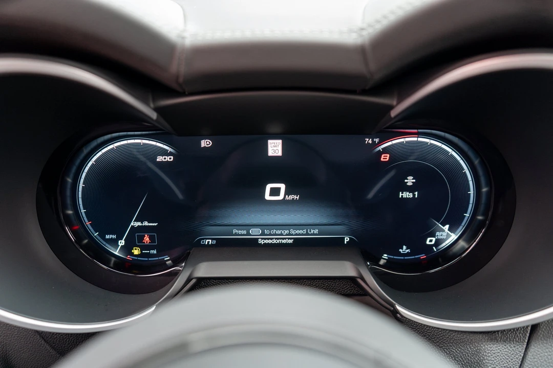 2024 Alfa Romeo Stelvio Quadrifoglio - Image 13 of 31