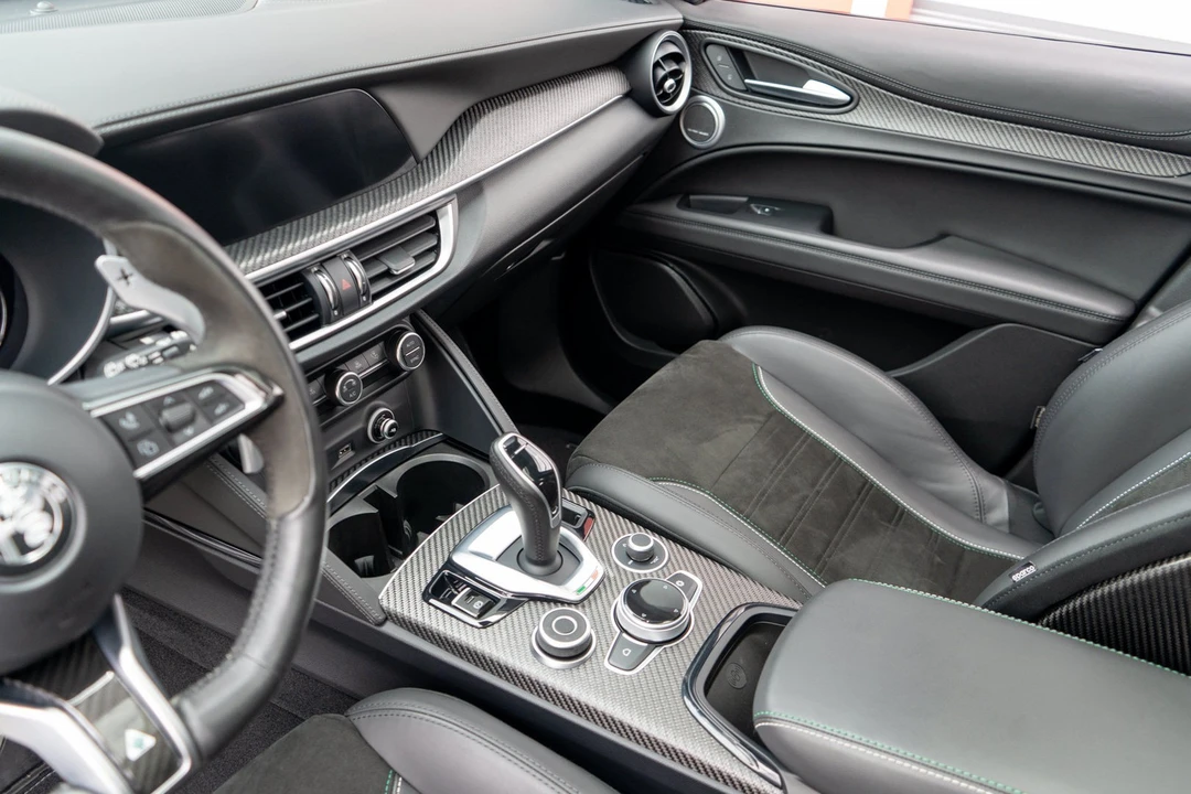 2024 Alfa Romeo Stelvio Quadrifoglio - Image 17 of 31