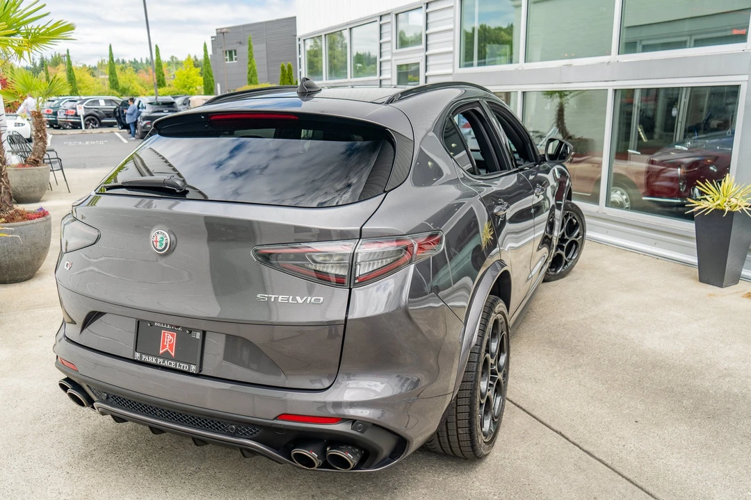 2024 Alfa Romeo Stelvio Quadrifoglio - Image 5 of 31