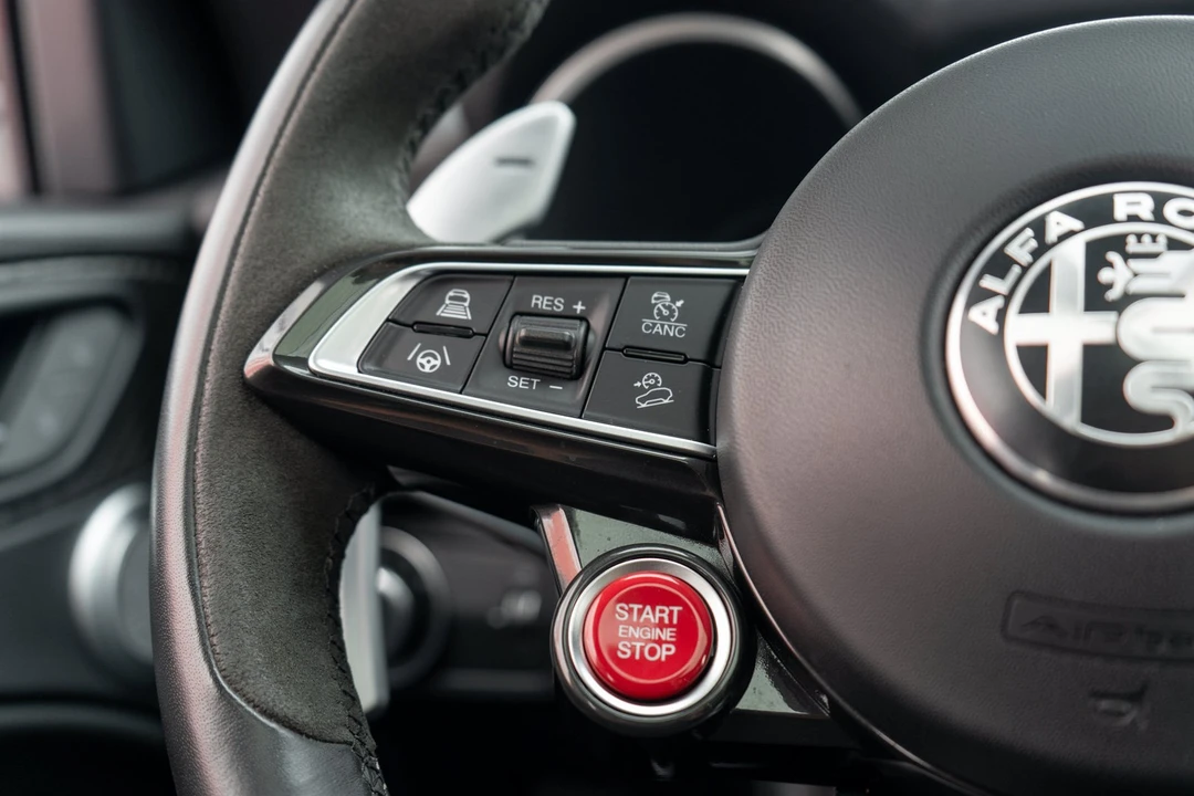 2024 Alfa Romeo Stelvio Quadrifoglio - Image 14 of 31