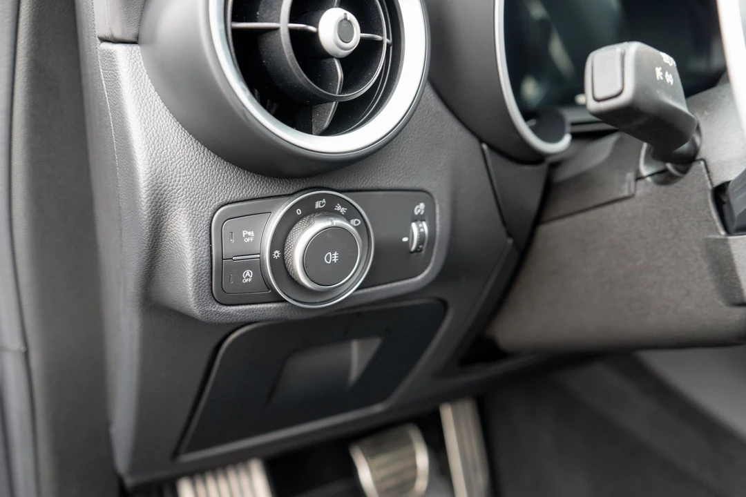 2024 Alfa Romeo Stelvio Quadrifoglio - Image 16 of 31