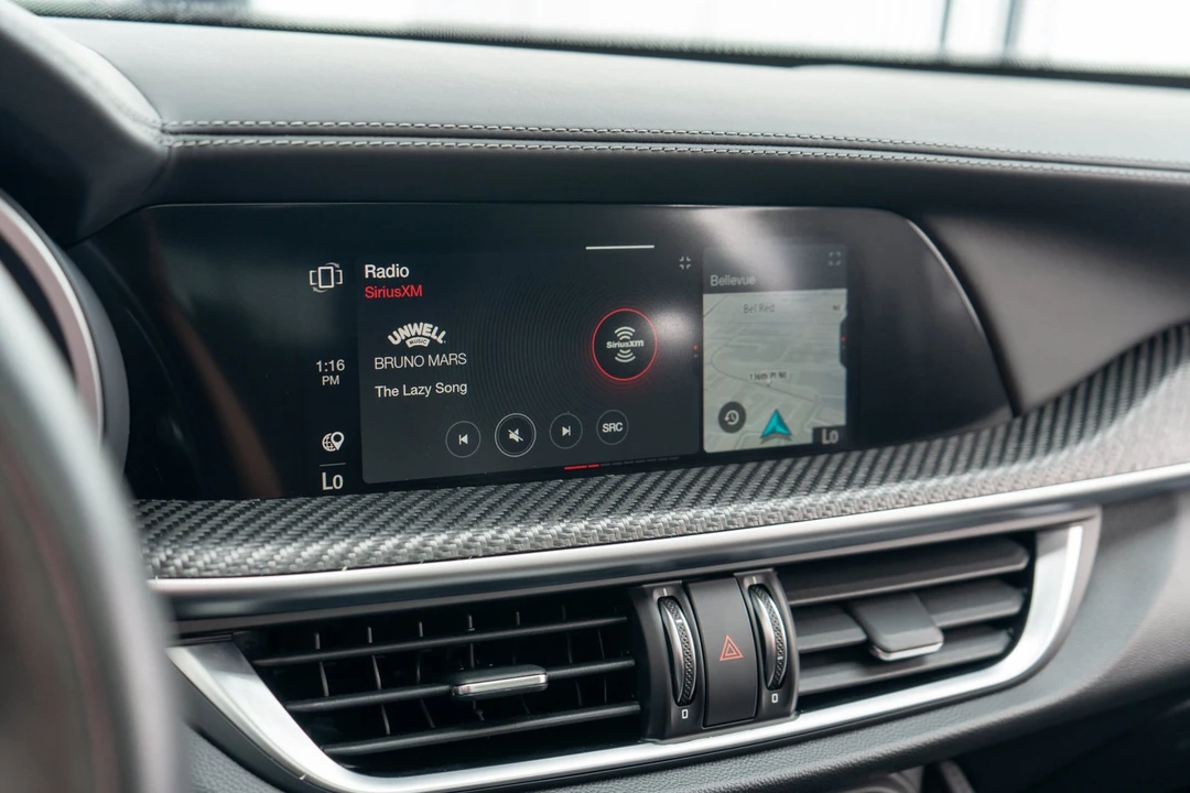 2024 Alfa Romeo Stelvio Quadrifoglio - Image 18 of 31