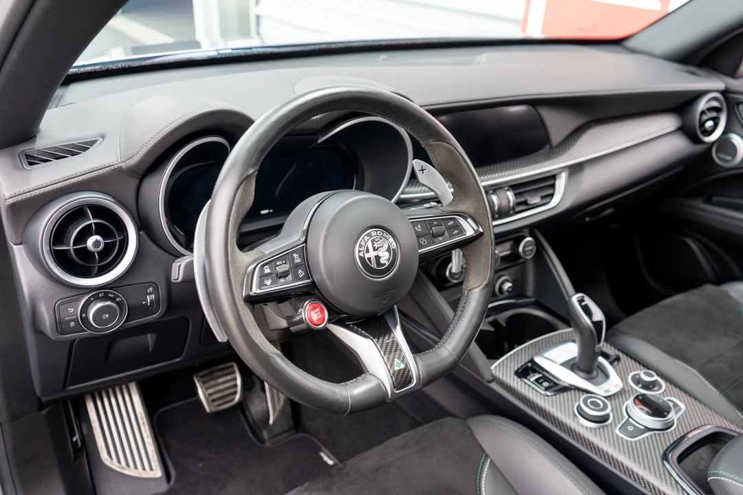 2024 Alfa Romeo Stelvio Quadrifoglio - Image 12 of 31