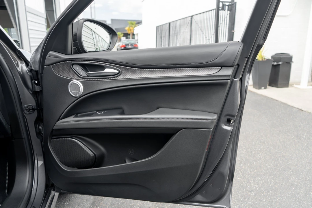 2024 Alfa Romeo Stelvio Quadrifoglio - Image 28 of 31