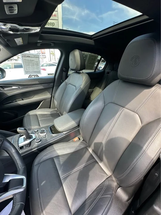 2024 Alfa Romeo Stelvio - Image 8 of 10