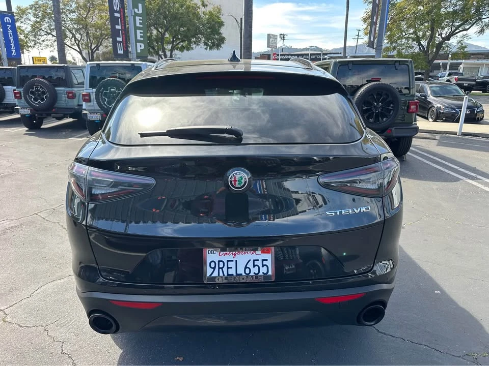 2024 Alfa Romeo Stelvio - Image 5 of 10