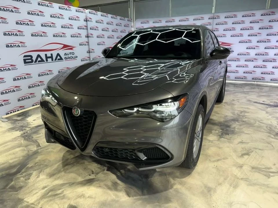 2024 Alfa Romeo Stelvio - Image 2 of 20