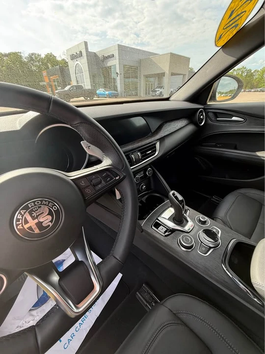 2024 Alfa Romeo - Image 8 of 13
