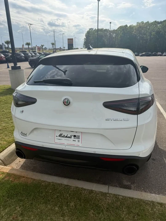 2024 Alfa Romeo - Image 3 of 13
