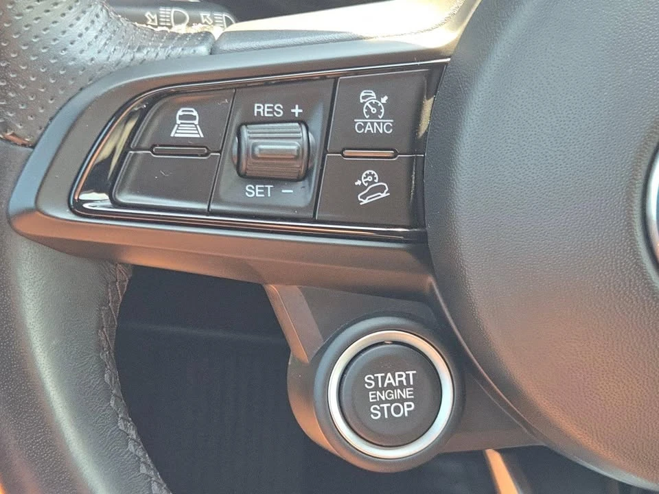 2024 Alfa Romeo Stelvio - Image 14 of 20