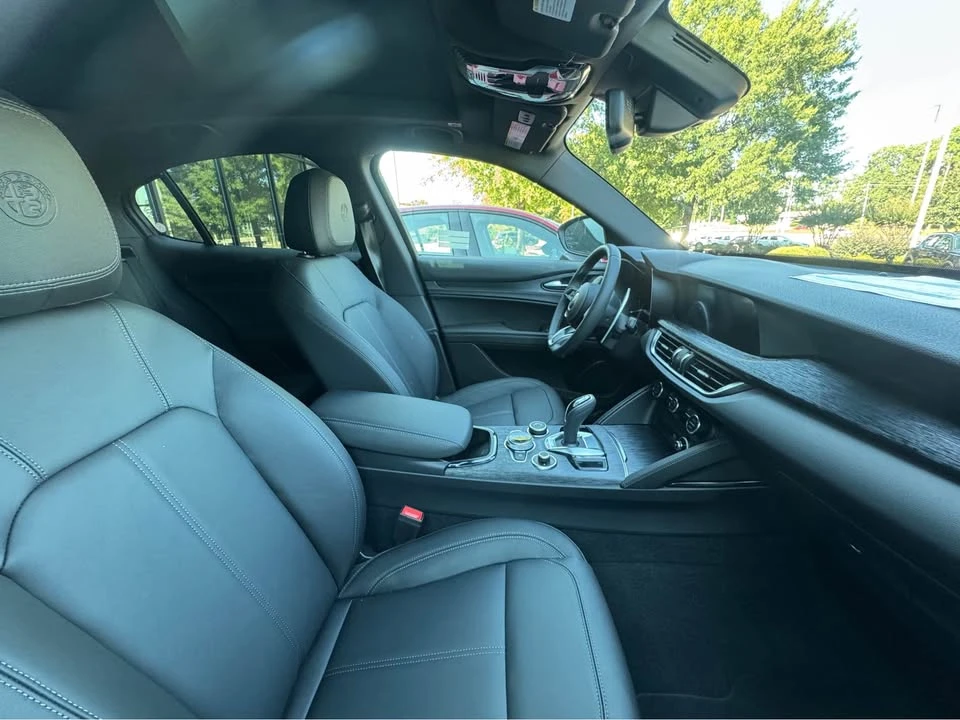 2024 Alfa Romeo Stelvio - Image 4 of 6