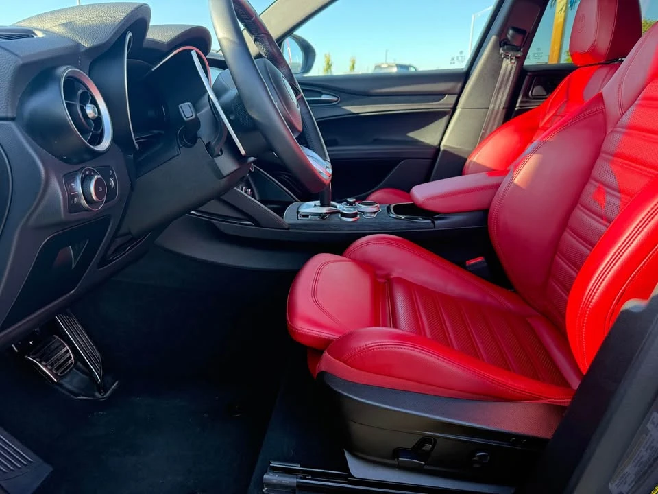 2024 Alfa Romeo Stelvio - Image 6 of 10