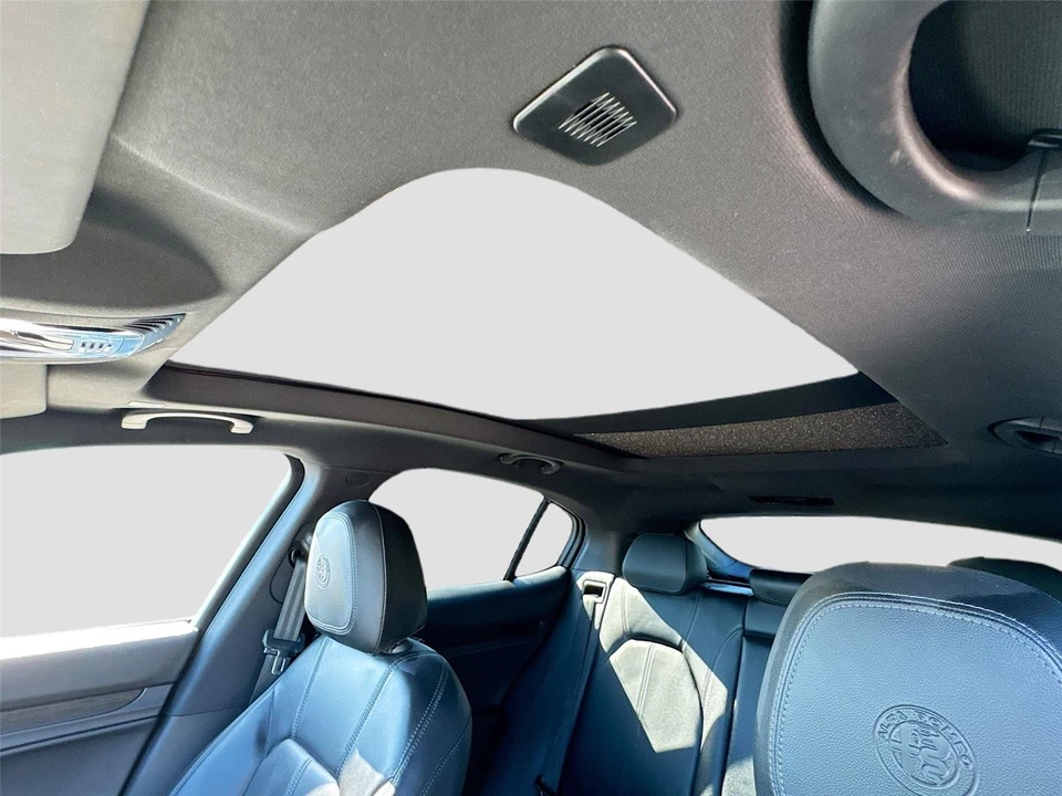 2024 Alfa Romeo Stelvio - Image 20 of 21