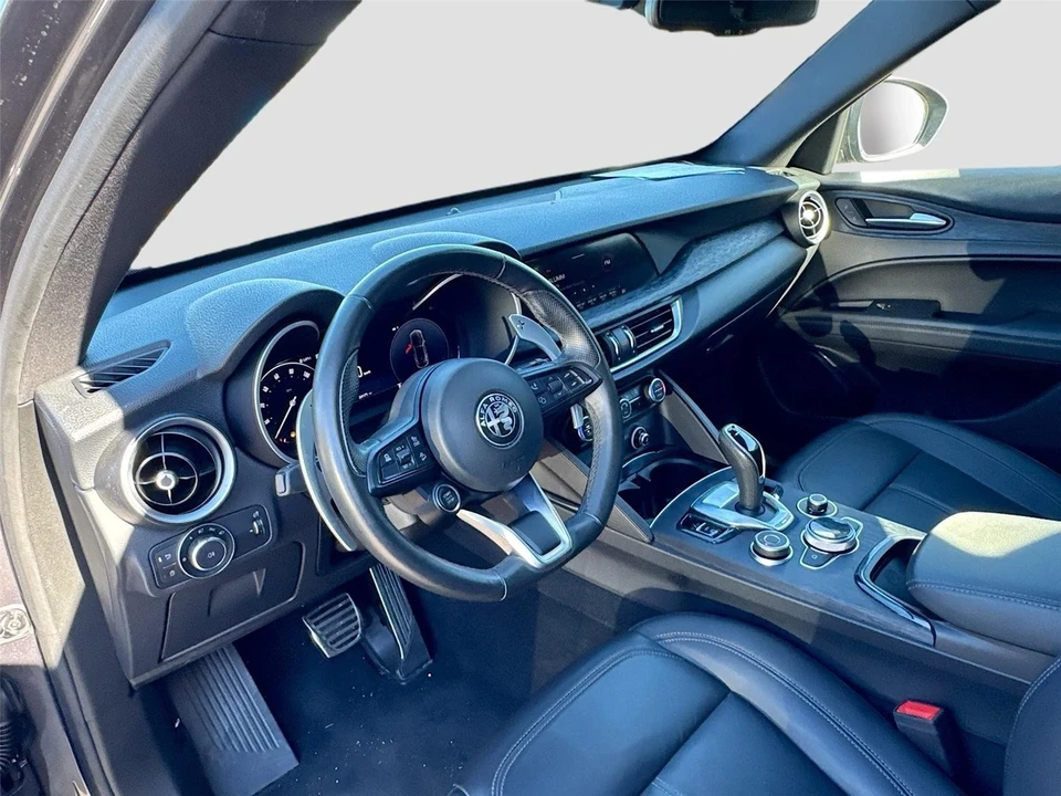 2024 Alfa Romeo Stelvio - Image 8 of 14