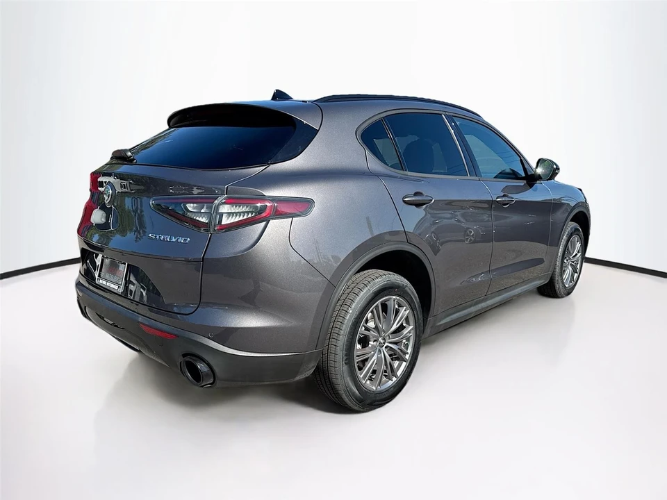 2024 Alfa Romeo Stelvio - Image 7 of 21