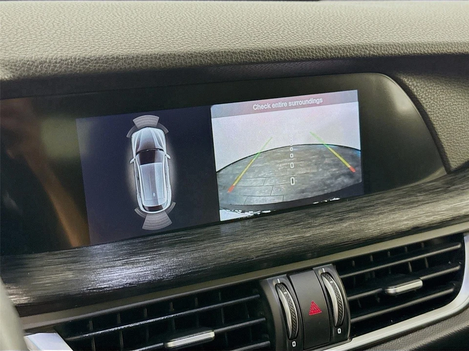 2024 Alfa Romeo Stelvio - Image 12 of 31