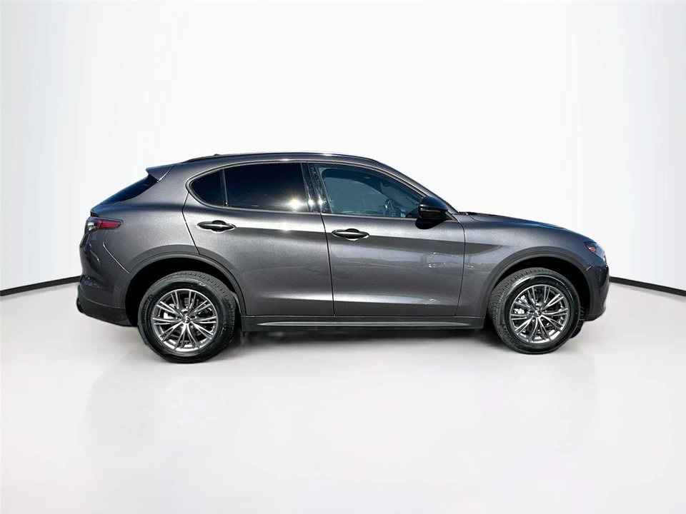 2024 Alfa Romeo Stelvio - Image 8 of 21