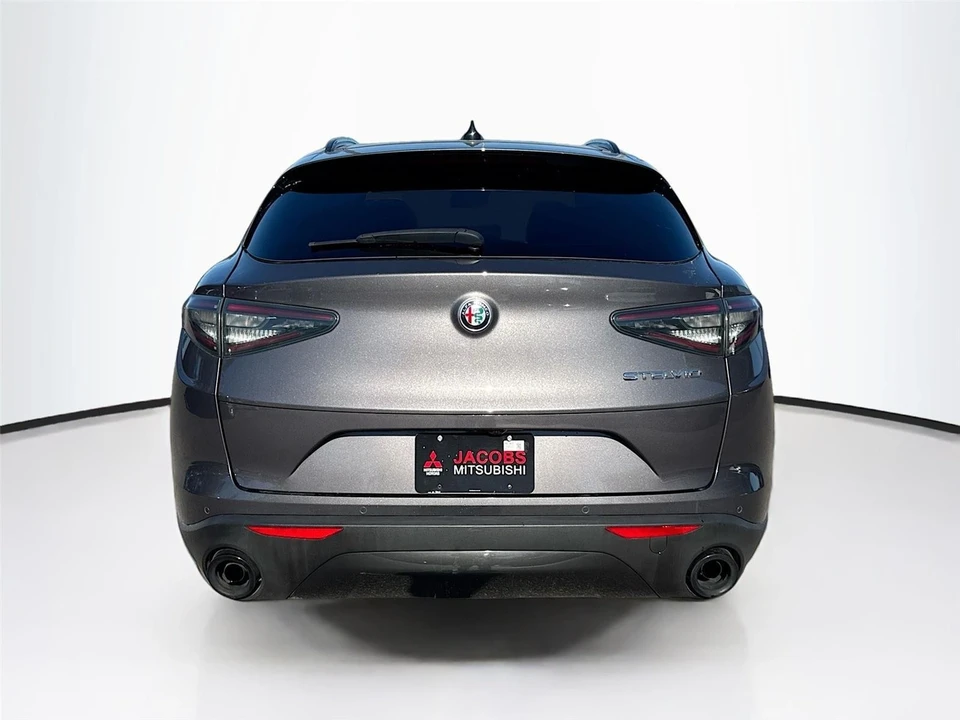 2024 Alfa Romeo Stelvio - Image 11 of 14