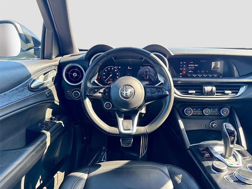 2024 Alfa Romeo Stelvio - Image 21 of 21