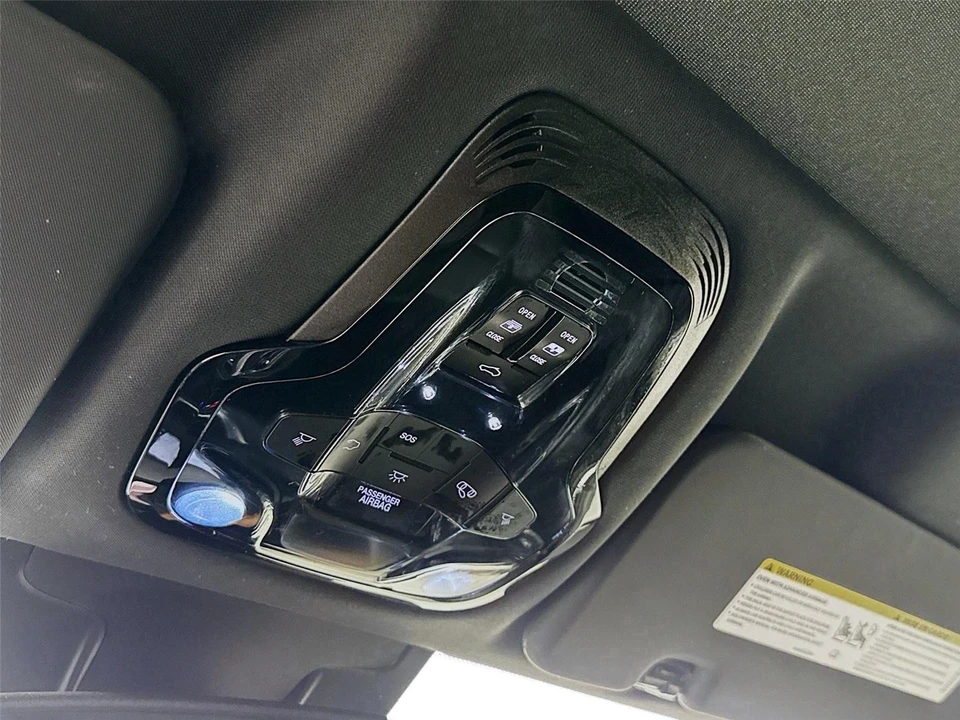 2024 Alfa Romeo Stelvio - Image 15 of 31