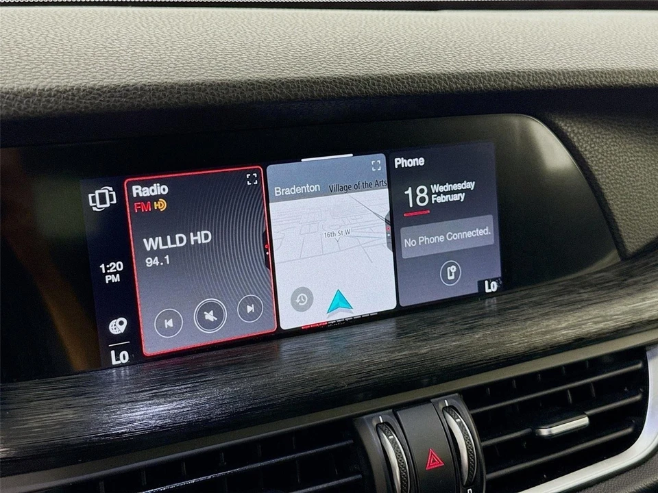 2024 Alfa Romeo Stelvio - Image 10 of 31