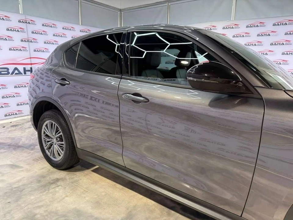 2024 Alfa Romeo Stelvio - Image 7 of 31
