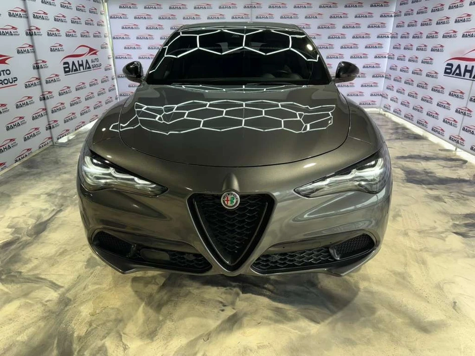 2024 Alfa Romeo Stelvio - Image 4 of 31