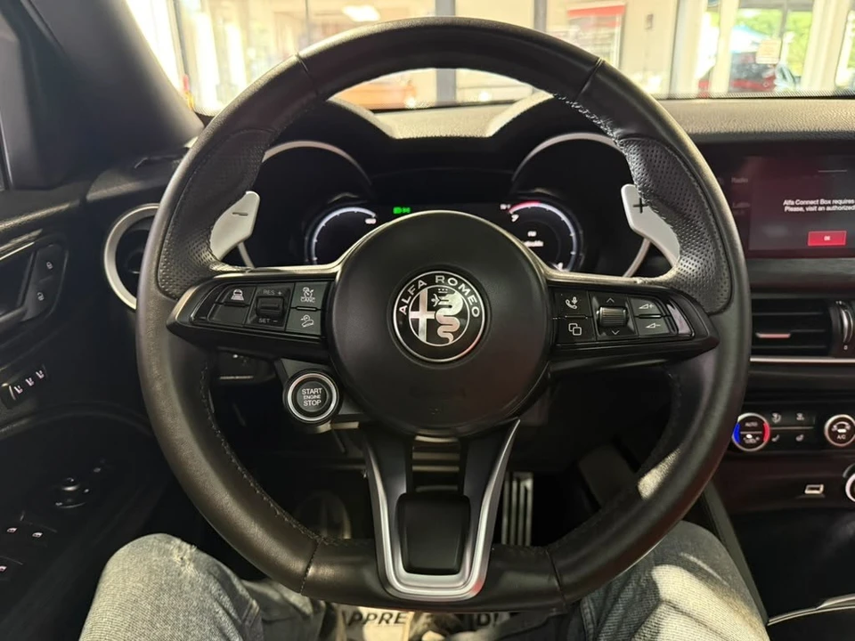 2024 Alfa Romeo Stelvio - Image 12 of 31