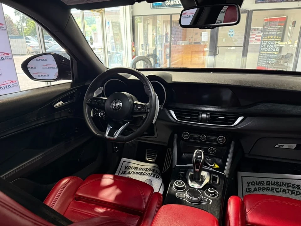2024 Alfa Romeo Stelvio - Image 26 of 31