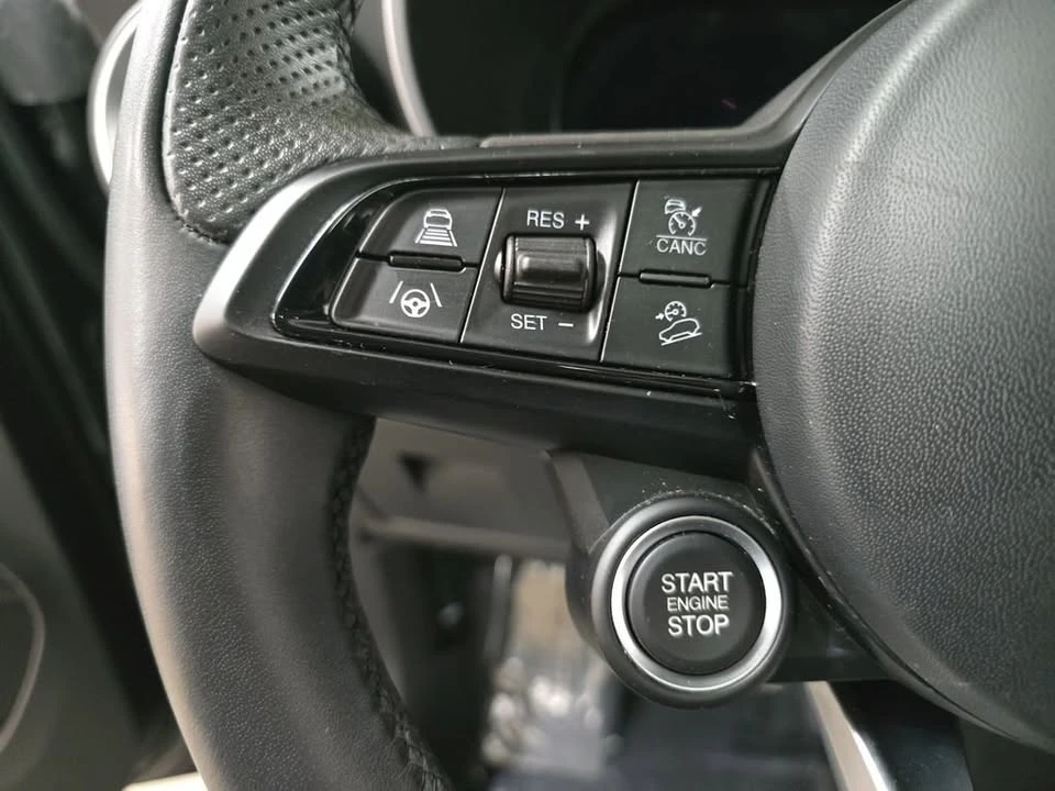 2024 Alfa Romeo Stelvio - Image 17 of 20