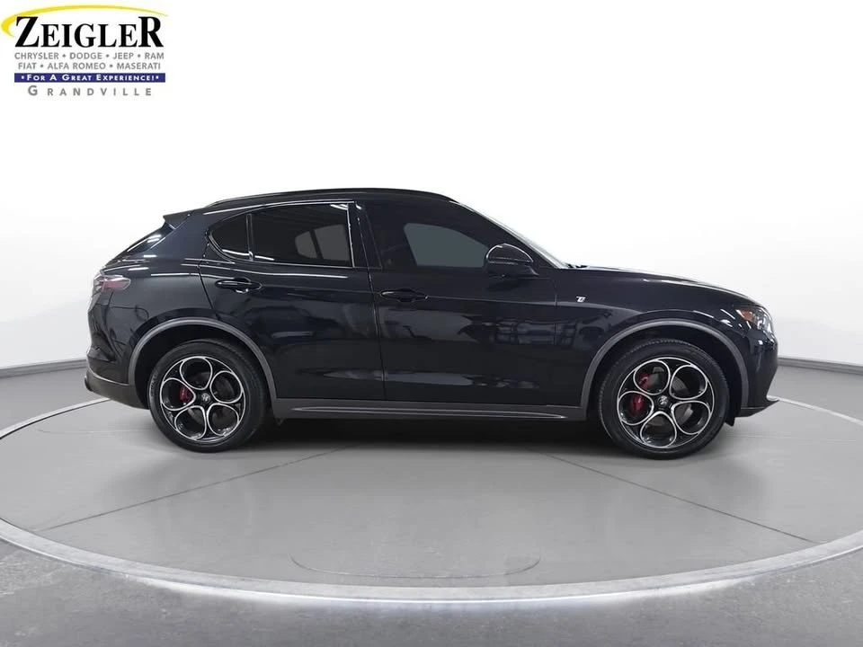 2024 Alfa Romeo Stelvio - Image 4 of 20