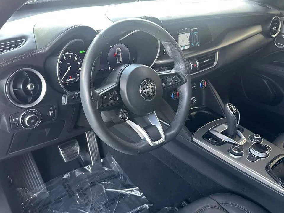 2024 Alfa Romeo Stelvio - Image 9 of 20