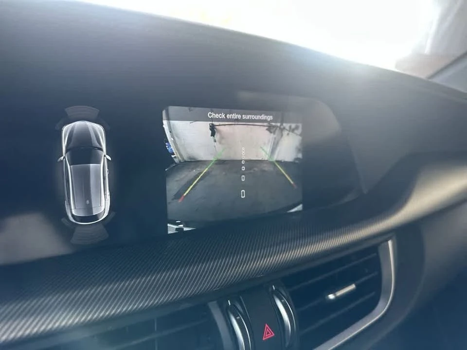 2024 Alfa Romeo Stelvio - Image 15 of 20
