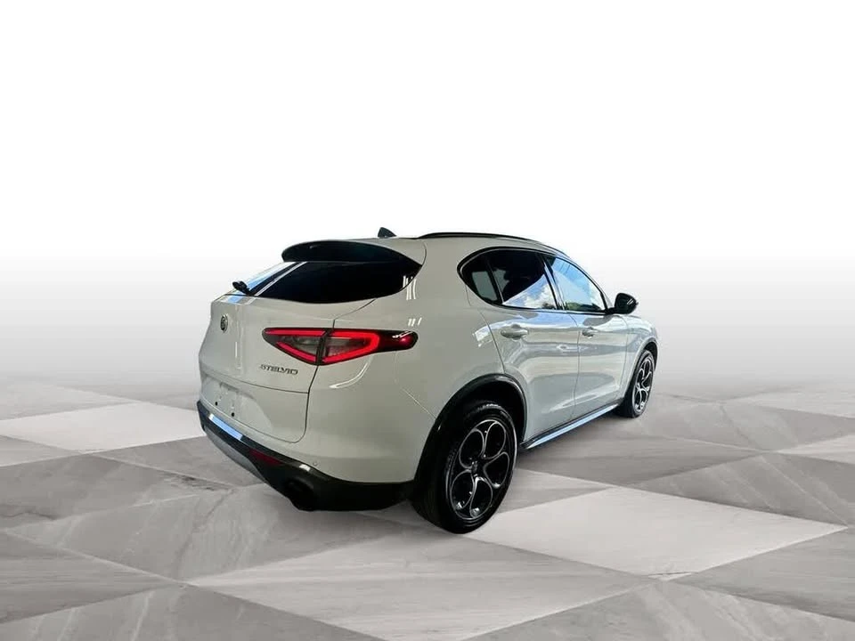 2024 Alfa Romeo Stelvio - Image 8 of 20