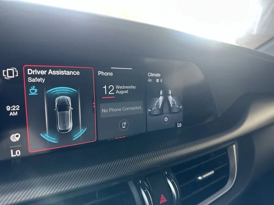 2024 Alfa Romeo Stelvio - Image 14 of 20