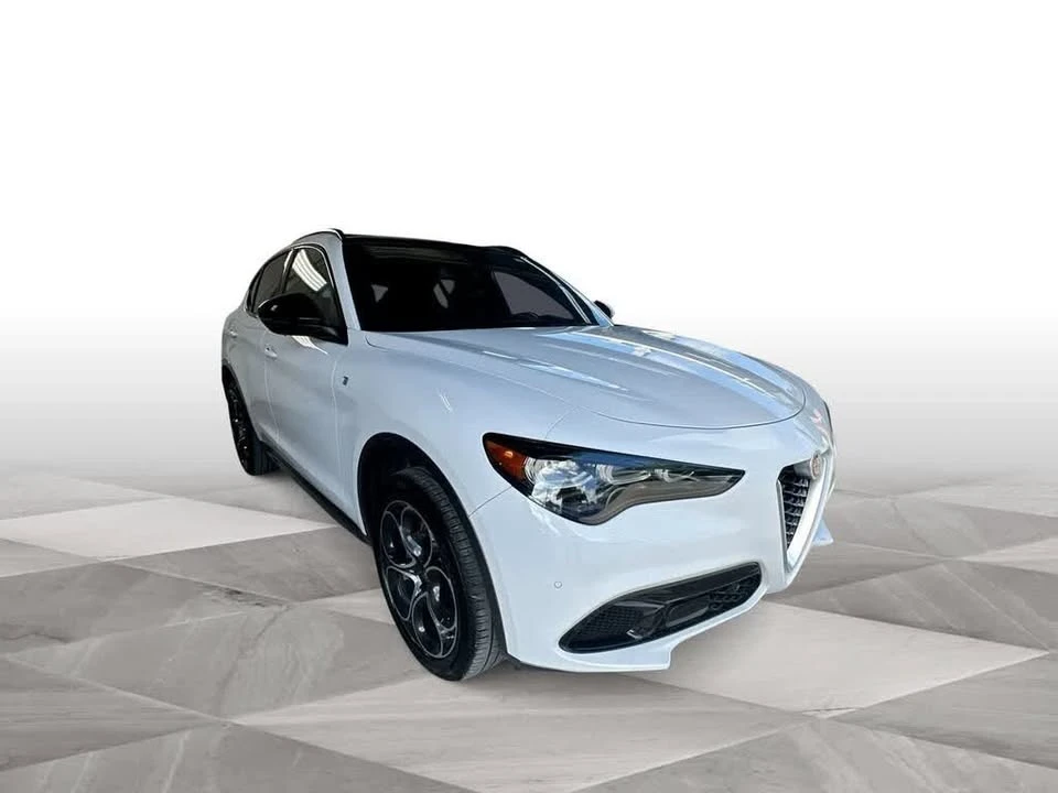2024 Alfa Romeo Stelvio - Image 2 of 20