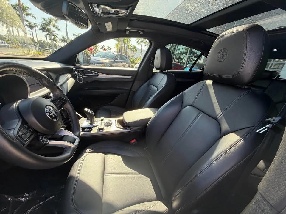 2024 Alfa Romeo Stelvio - Image 12 of 12