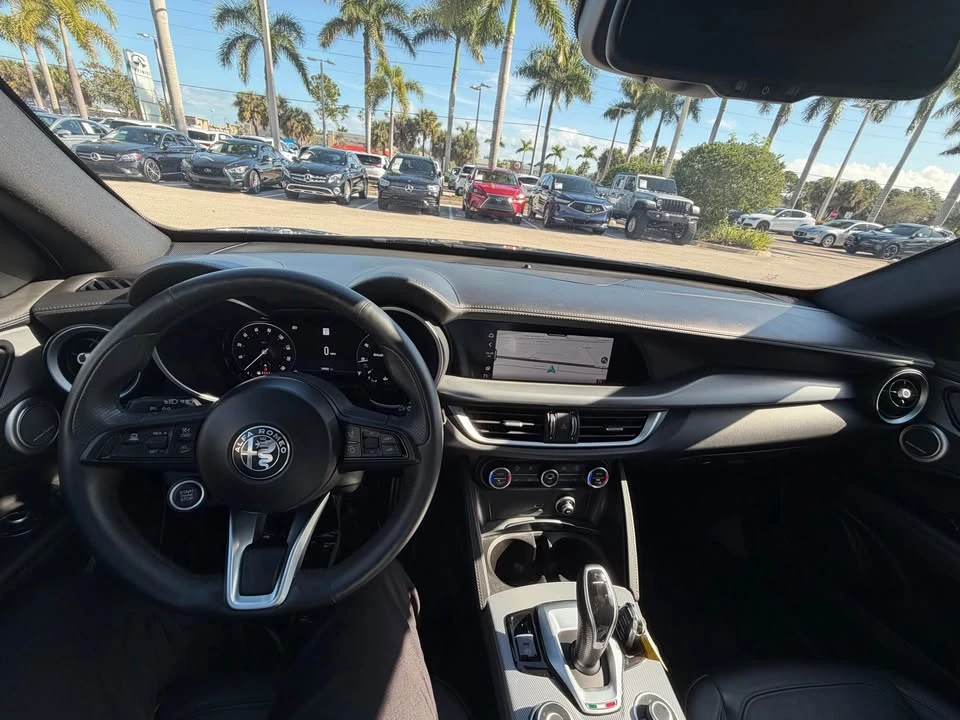 2024 Alfa Romeo Stelvio - Image 10 of 12