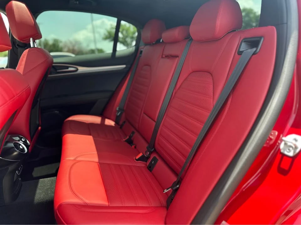 2024 Alfa Romeo - Image 10 of 12