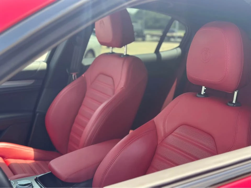 2024 Alfa Romeo - Image 2 of 12