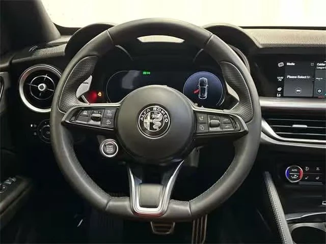 2024 Alfa Romeo Stelvio - Image 9 of 15