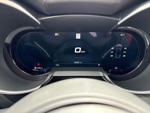2024 Alfa Romeo Stelvio - Image 15 of 20