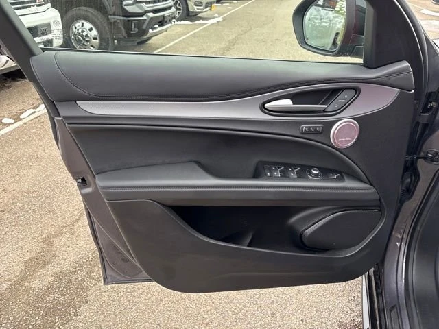 2024 Alfa Romeo Stelvio - Image 7 of 20