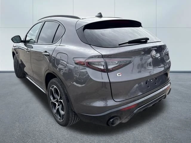 2024 Alfa Romeo Stelvio - Image 2 of 20