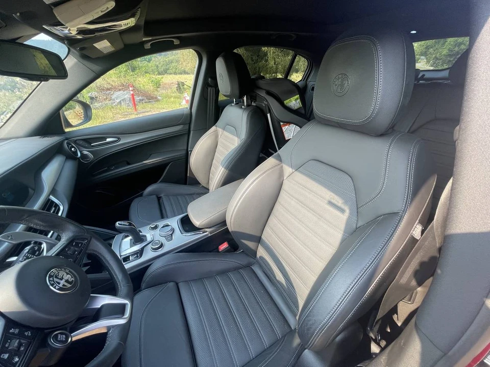 2024 Alfa Romeo Stelvio - Image 5 of 7